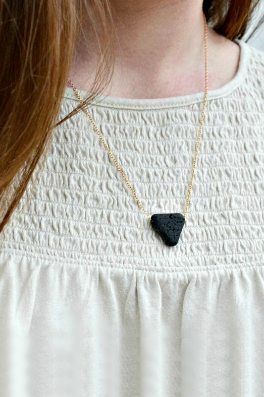 Black and Gold Lava Stone Diffuser Necklace - Oily BlendsBlack and Gold Lava Stone Diffuser Necklace